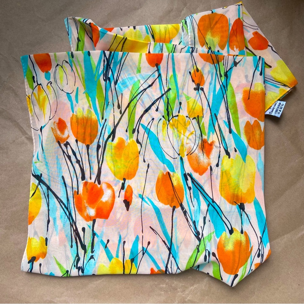 Beautiful Floral Scarf Tulips 💐